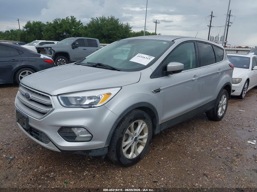 Vin: 1fmcu0gd0kua64962, lot: 45814241, ford escape se 20192