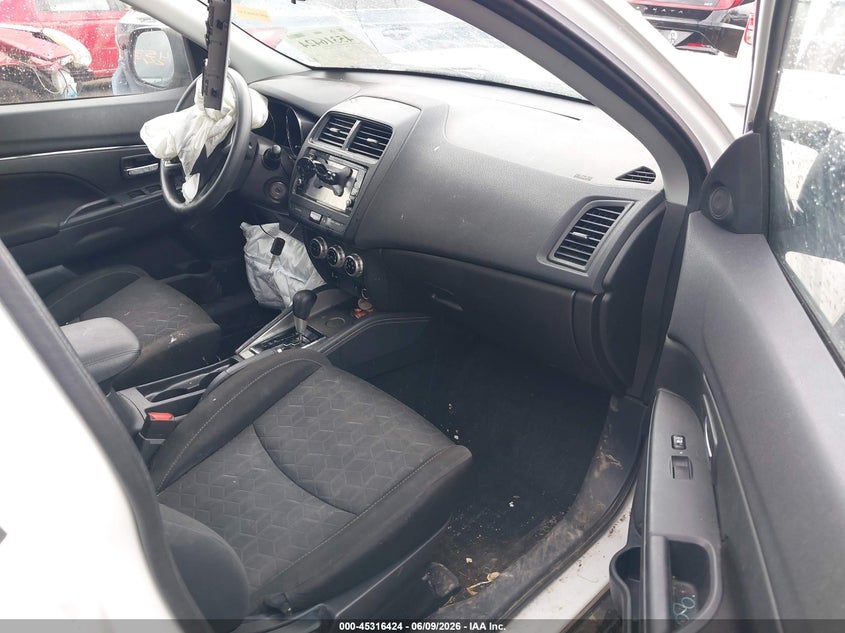 AtlanticExpress - Mitsubishi Outlander Sport