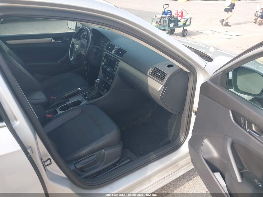 2014 VOLKSWAGEN PASSAT auction photo 5