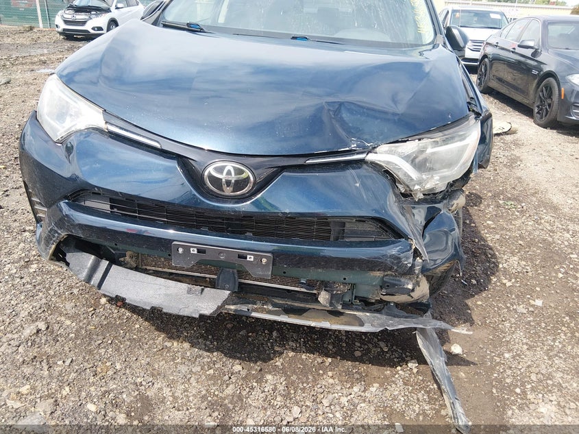 2018 TOYOTA RAV4 auction photo 6