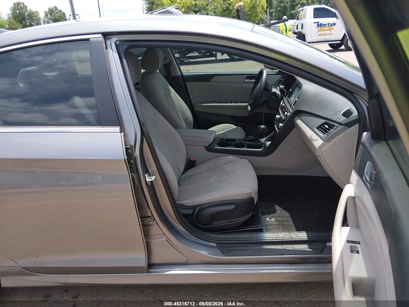 VIN 5NPE34AF8KH770041 2019 HYUNDAI SONATA SEL