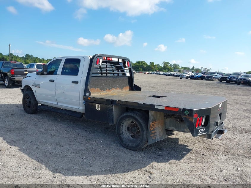 2017 RAM 3500 CHASSIS auction photo 3