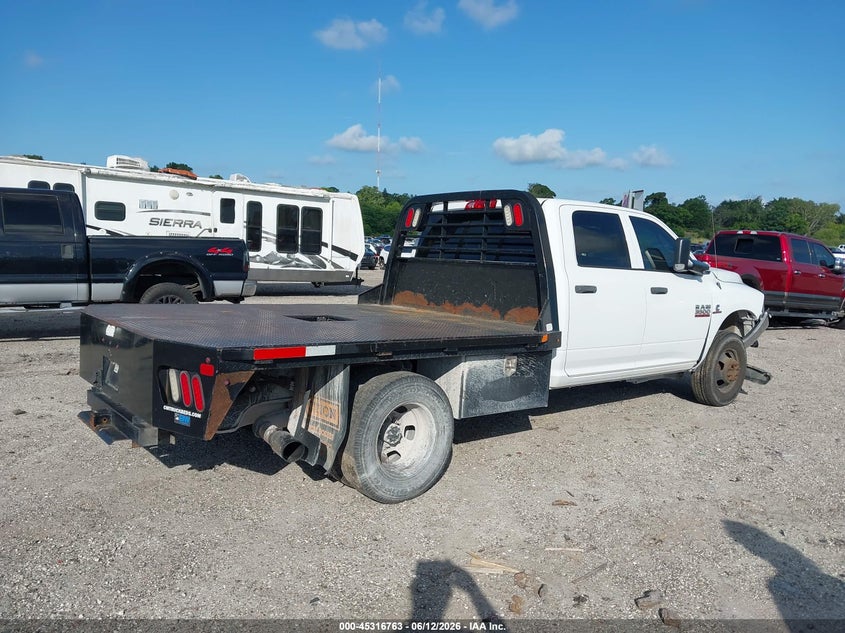 2017 RAM 3500 CHASSIS auction photo 4