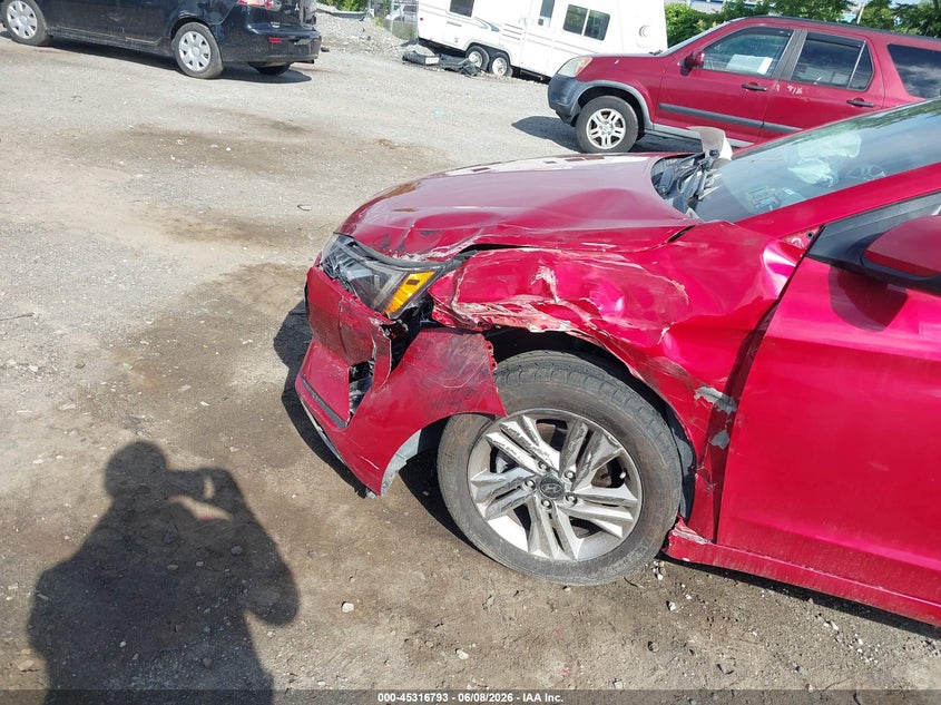 2019 HYUNDAI ELANTRA auction photo 6