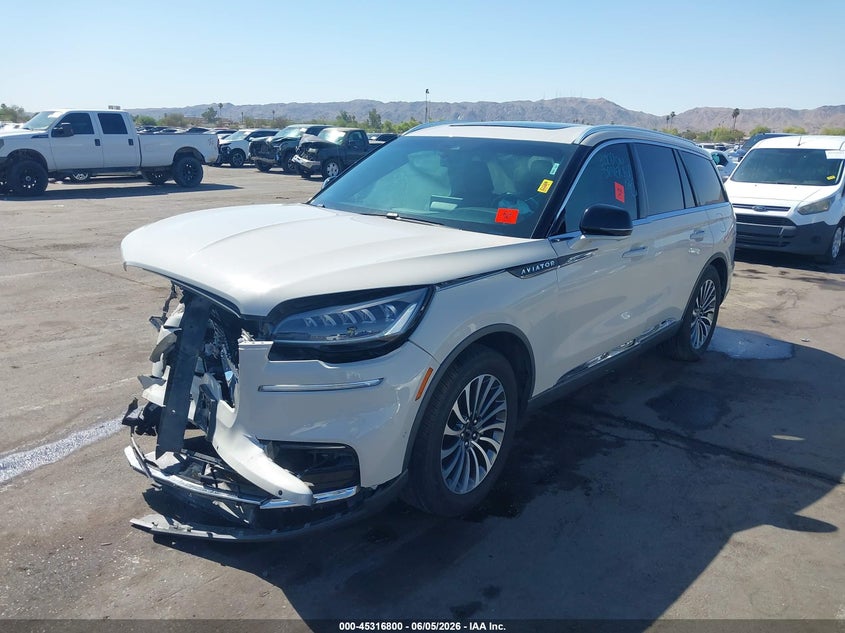 5LM5J7WC9NGL01600 2022 Lincoln Aviator Reserve photo 1