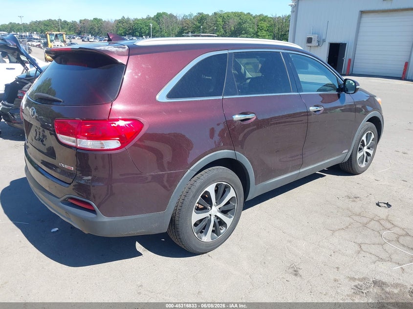 2016 KIA SORENTO auction photo 4