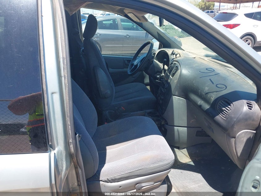 2004 DODGE CARAVAN auction photo 5