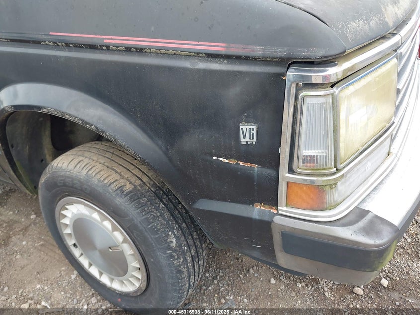 1990 Plymouth Voyager Se VIN: 2P4FH4534LR561384 Lot: 45316938