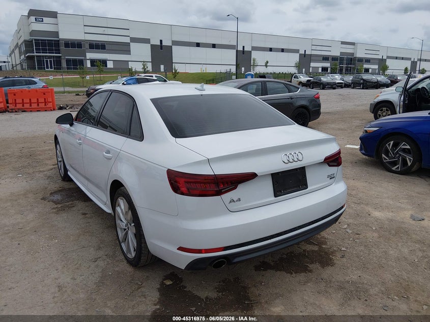 2018 Audi A4 2.0 white Lot 111045316975 Vin WAUKMAF44JN015356