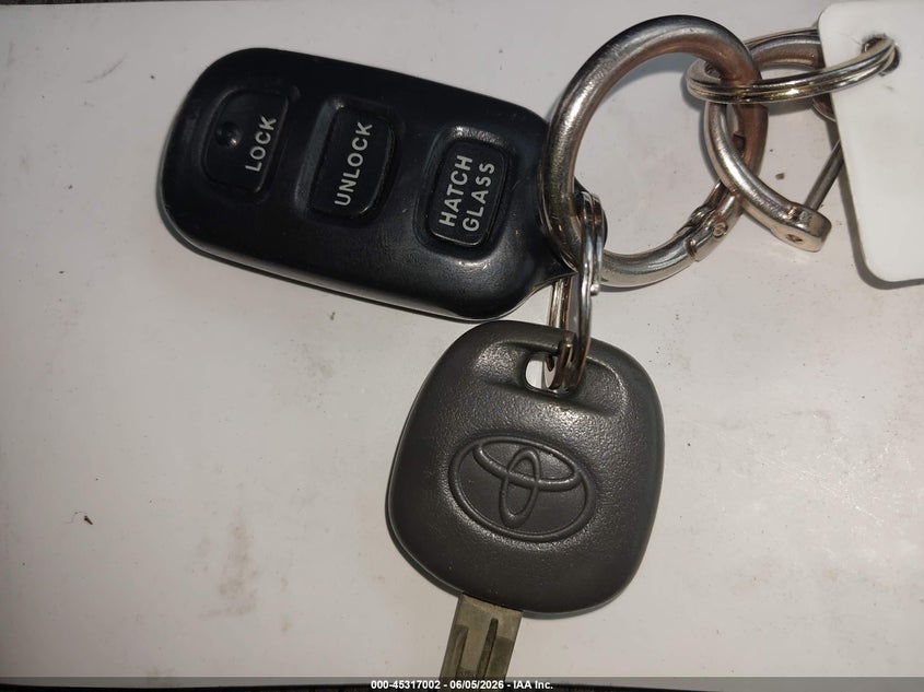 2006 Toyota Matrix Xr VIN: 2T1KR32E76C611389 Lot: 45317002