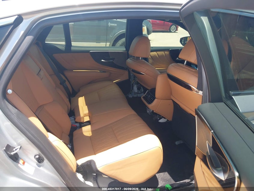 2023 LEXUS LS 500 auction photo 8