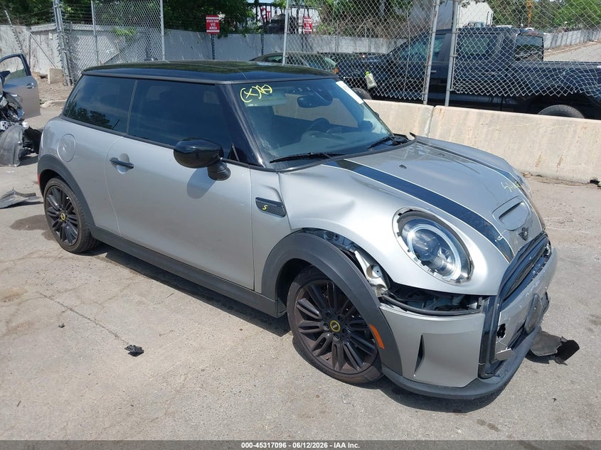 Vin: wmw13dj06r2v13205, lot: 45815022, mini se hardtop cooper 2024 img_1