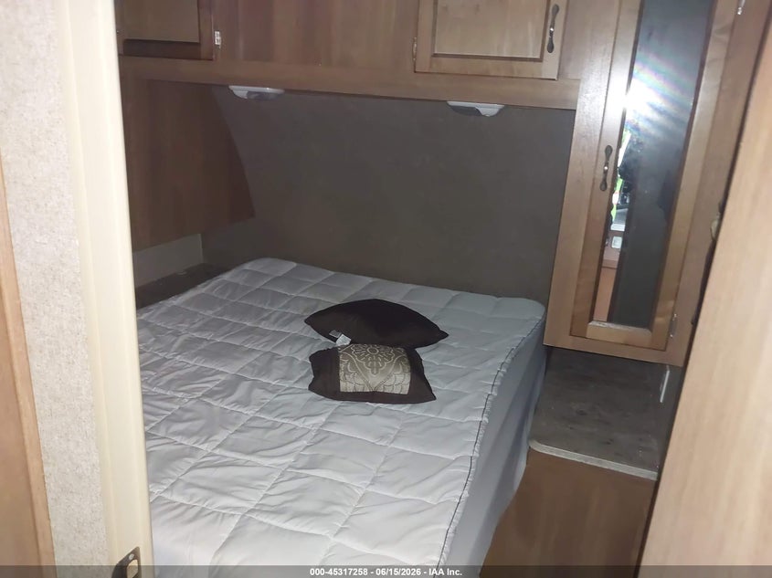 2016 COACHMEN CATALINA auction photo 5
