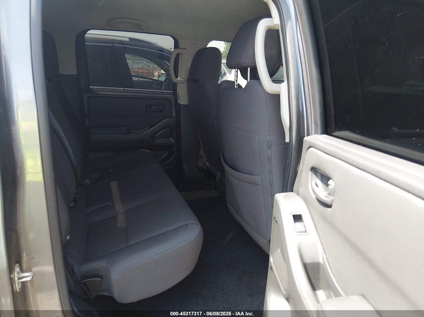 2024 NISSAN FRONTIER auction photo 8