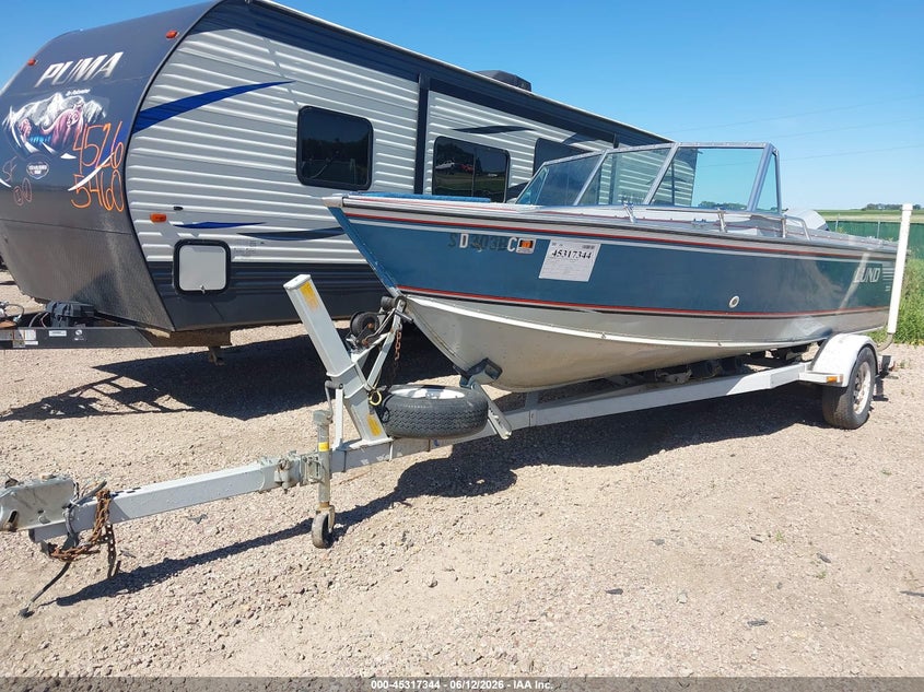 1988 LUND 18' auction photo 2