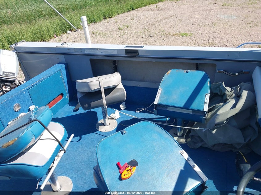1988 LUND 18' auction photo 8