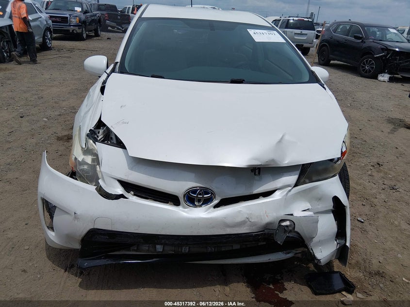 2013 TOYOTA PRIUS auction photo 6