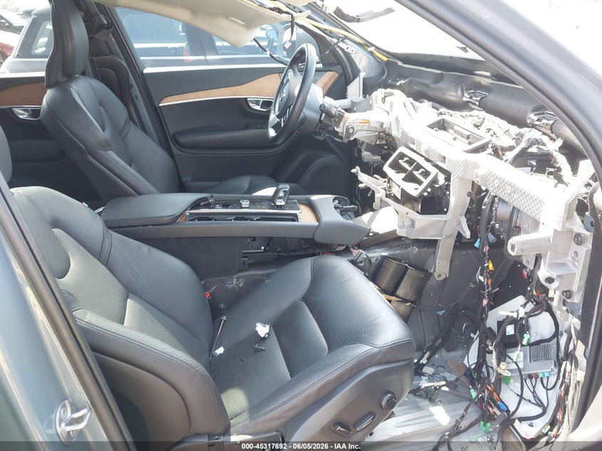 2023 VOLVO XC90 RECHARGE PLUG-IN HYBRID 2.0L I-4 DI, DOHC, V(VIN: YV4H60CNXP1981335