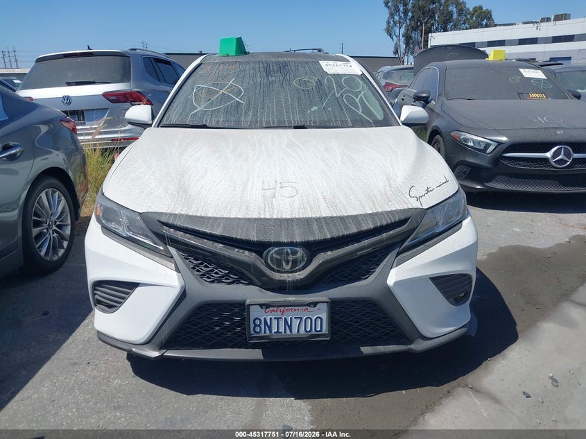 2020 TOYOTA CAMRY SE — Photo 12