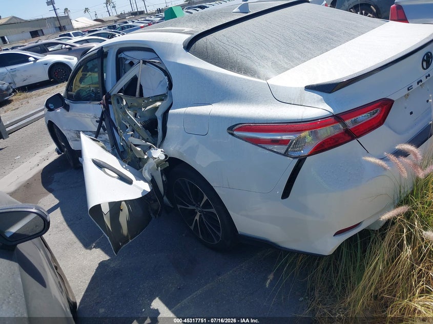 2020 TOYOTA CAMRY SE — Photo 3