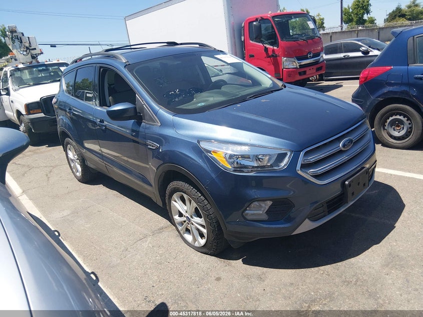 Vin: 1fmcu9gd9juc84491, lot: 45815744, ford escape se 2018 img_1