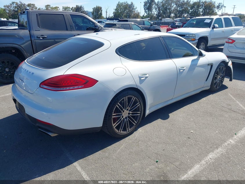 Vin: wp0aa2a7xfl001429, lot: 45815849, porsche panamera 4 20154
