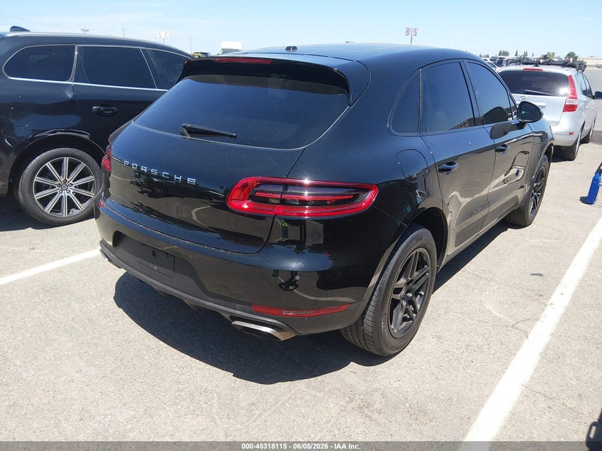 Vin: wp1aa2a52jlb21098, lot: 45816041, porsche macan 20184