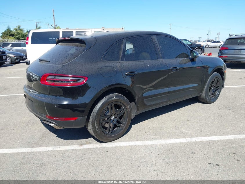 Vin: wp1aa2a52jlb21098, lot: 45816041, porsche macan 20184