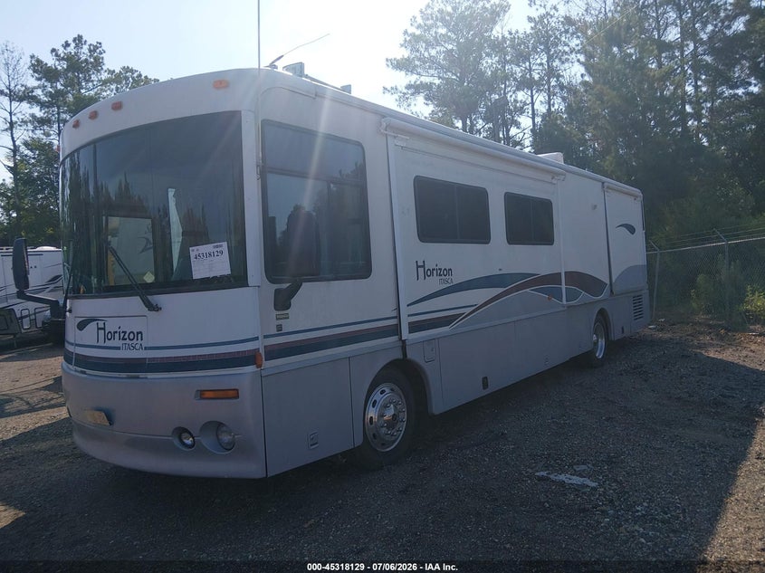 2001 FREIGHTLINER CHASSIS auction photo 2