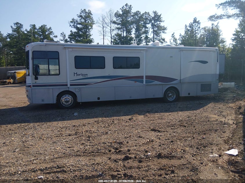 2001 FREIGHTLINER CHASSIS auction photo 3