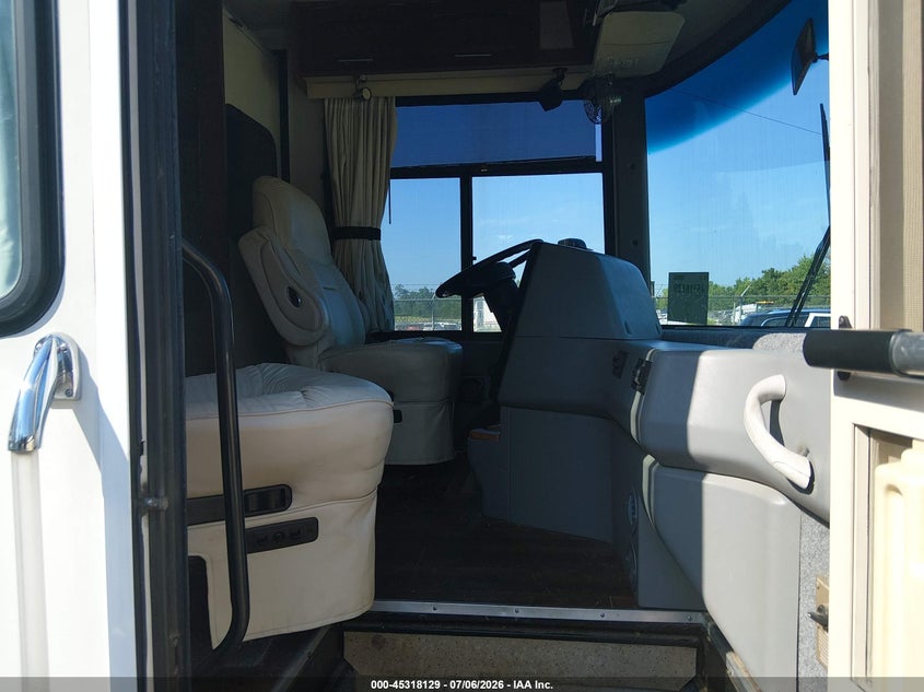 2001 FREIGHTLINER CHASSIS auction photo 5