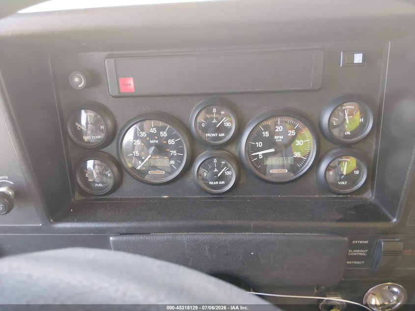 2001 FREIGHTLINER CHASSIS auction photo 7