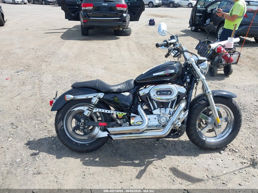 2015 Harley-Davidson Xl1200 C VIN: 1HD1CT313FC409861 Lot: 45318404