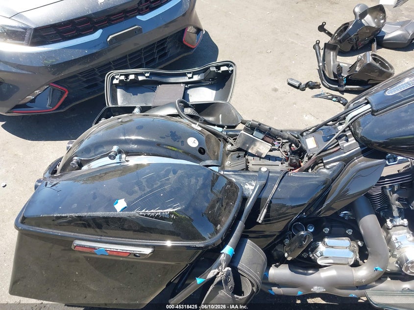 2016 Harley-Davidson Fltrx Road Glide VIN: 1HD1KHM38GB617306 Lot: 45318425