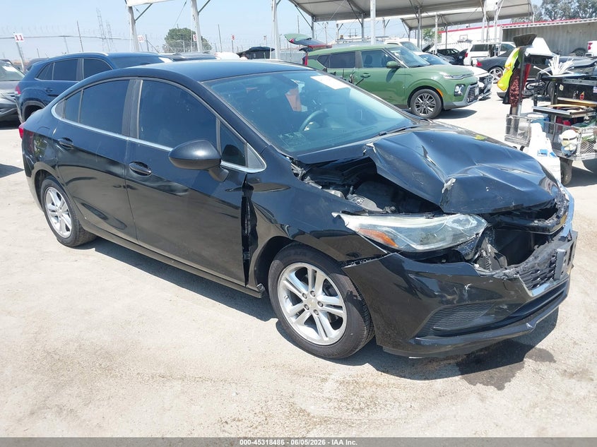 Vin: 1g1be5smxj7181567, lot: 45816412, chevrolet cruze lt auto 2018 img_1