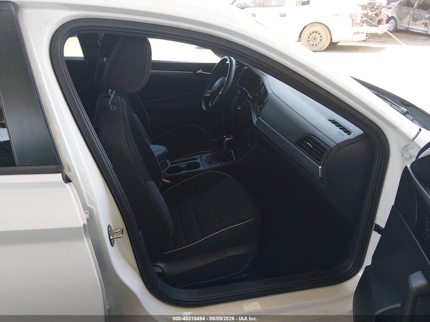 2024 VOLKSWAGEN JETTA 1.5L I-4 DI, DOHC, V(VIN: 3VWBM7BU6RM008245