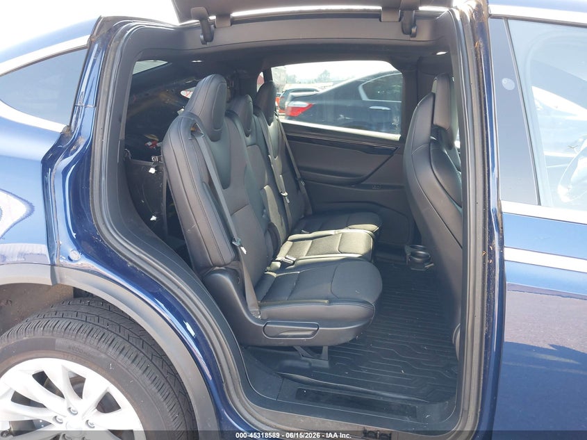 2018 Tesla Model X 100D/75D/P100D VIN: 5YJXCDE20JF114123 Lot: 45318589