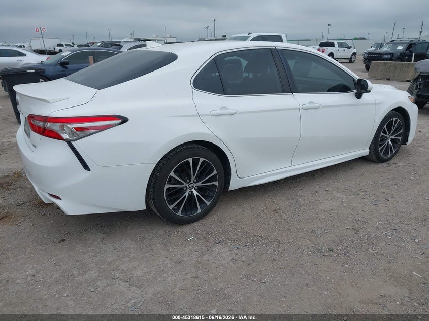 2019 TOYOTA CAMRY SE — Фото 4