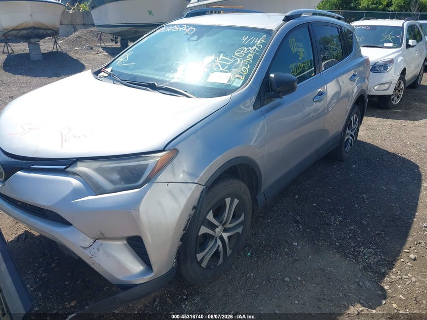 Vin: 2t3bfrev4hw666334, lot: 45816666, toyota rav4 le 20172