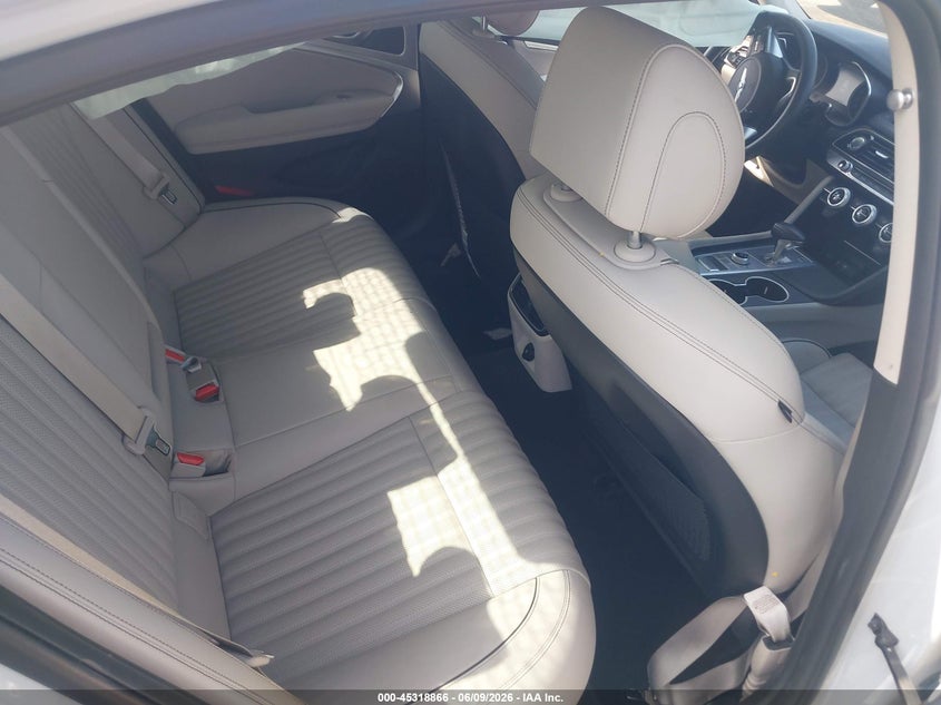 2021 Genesis G70 2.0T Rwd VIN: KMTG34LA2MU067068 Lot: 45318866
