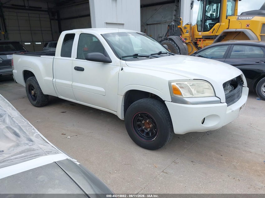 2007 MITSUBISHI RAIDER auction photo 1