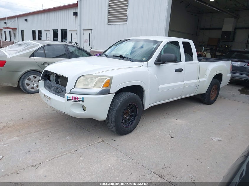 2007 MITSUBISHI RAIDER auction photo 2