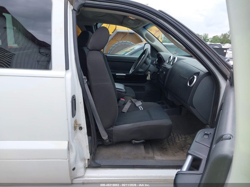 2007 MITSUBISHI RAIDER auction photo 5
