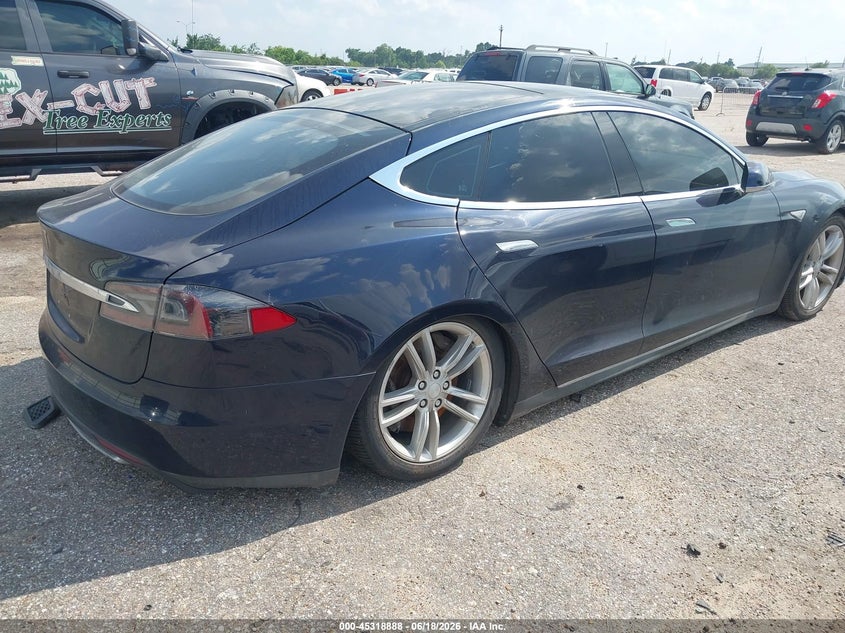 2012 TESLA MODEL S auction photo 4