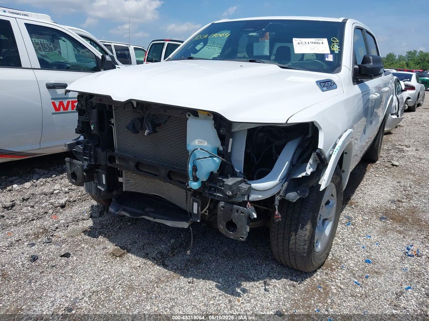 2025 RAM 1500 auction photo 6