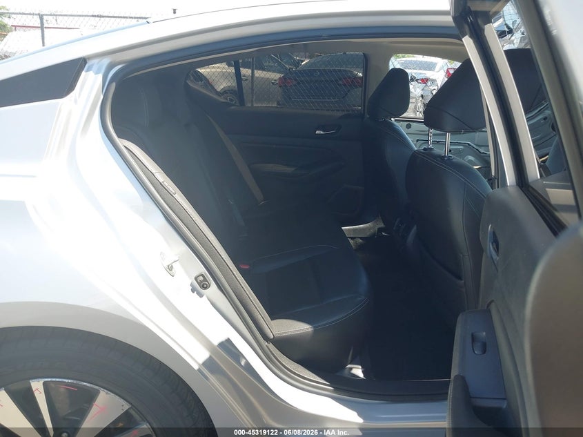 2019 NISSAN ALTIMA auction photo 8