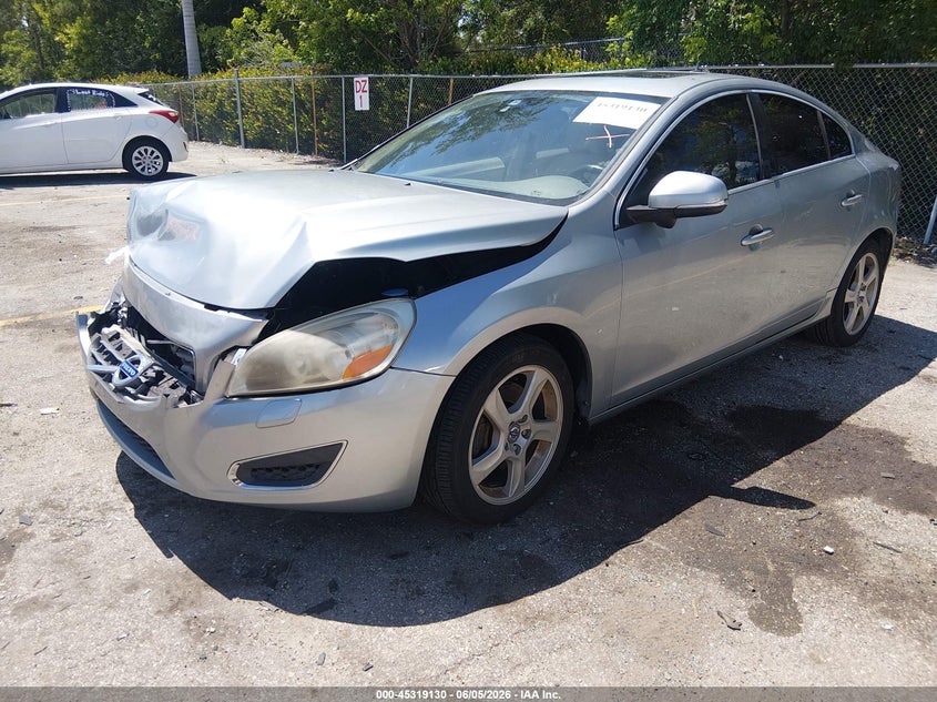 Vin: yv1612fs6d1220815, lot: 45817063, volvo s60 t5 20132