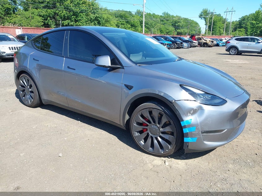 TESLA MODEL Y - zdjęcie 1