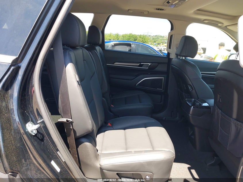 2025 KIA TELLURIDE auction photo 8