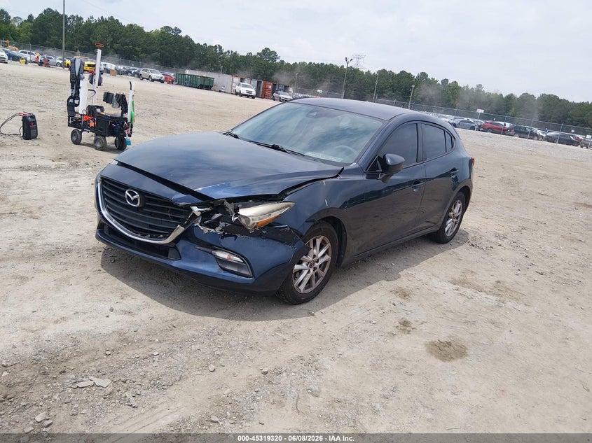 2018 MAZDA MAZDA3 auction photo 2